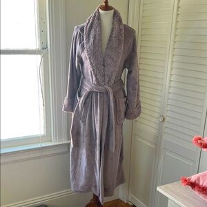 Carole Hochman Robe